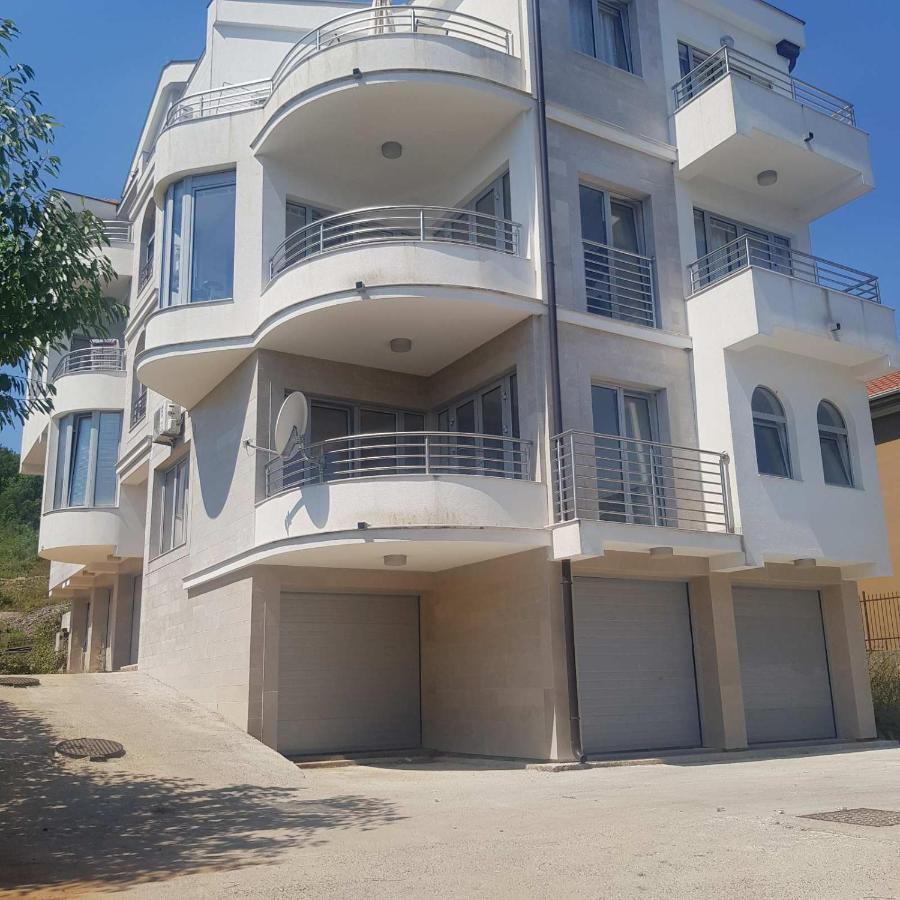 Daire Jelena Tivat